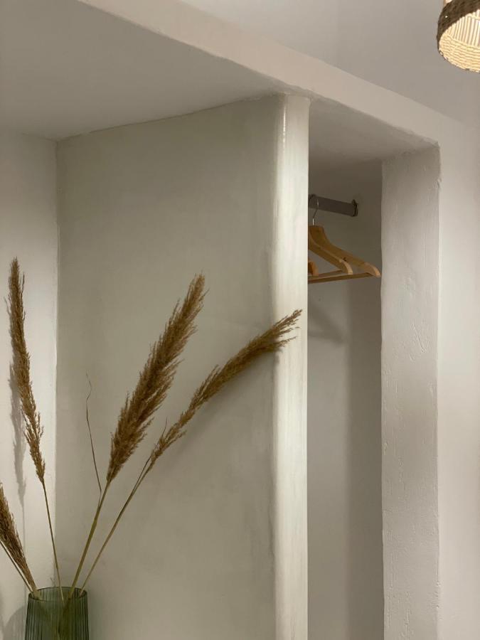 Cal Day Rooms Santorini Perissa  Bagian luar foto