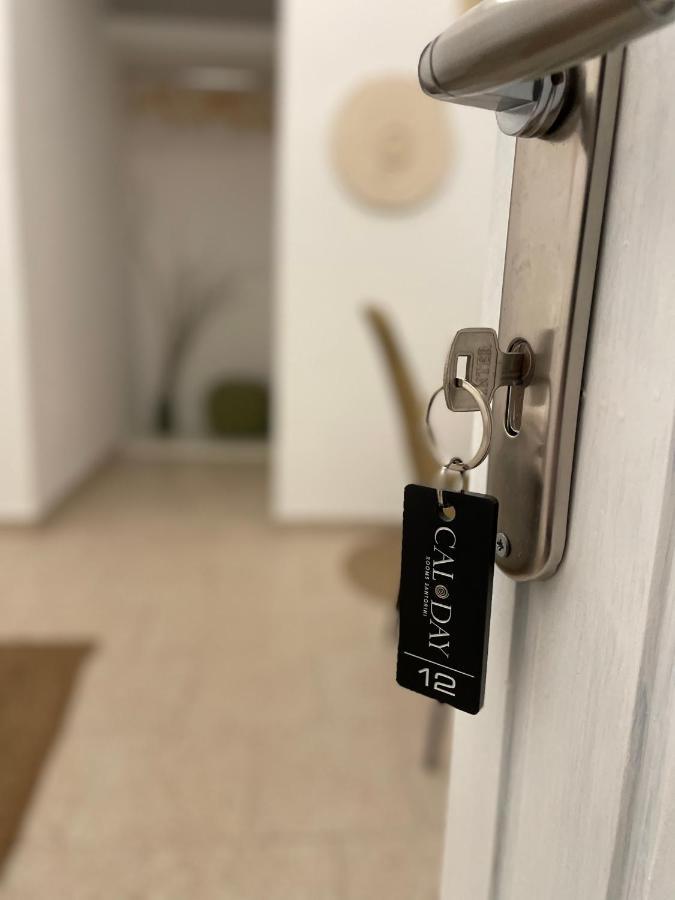 Cal Day Rooms Santorini Perissa  Bagian luar foto