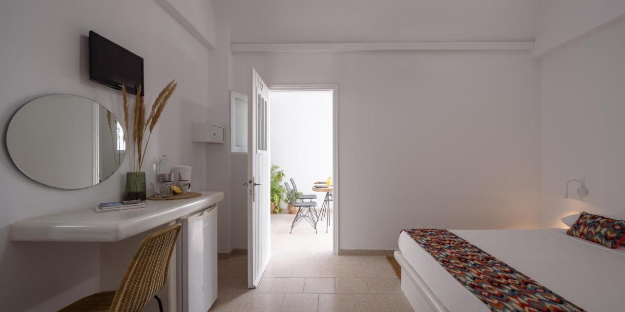 Cal Day Rooms Santorini Perissa  Bagian luar foto