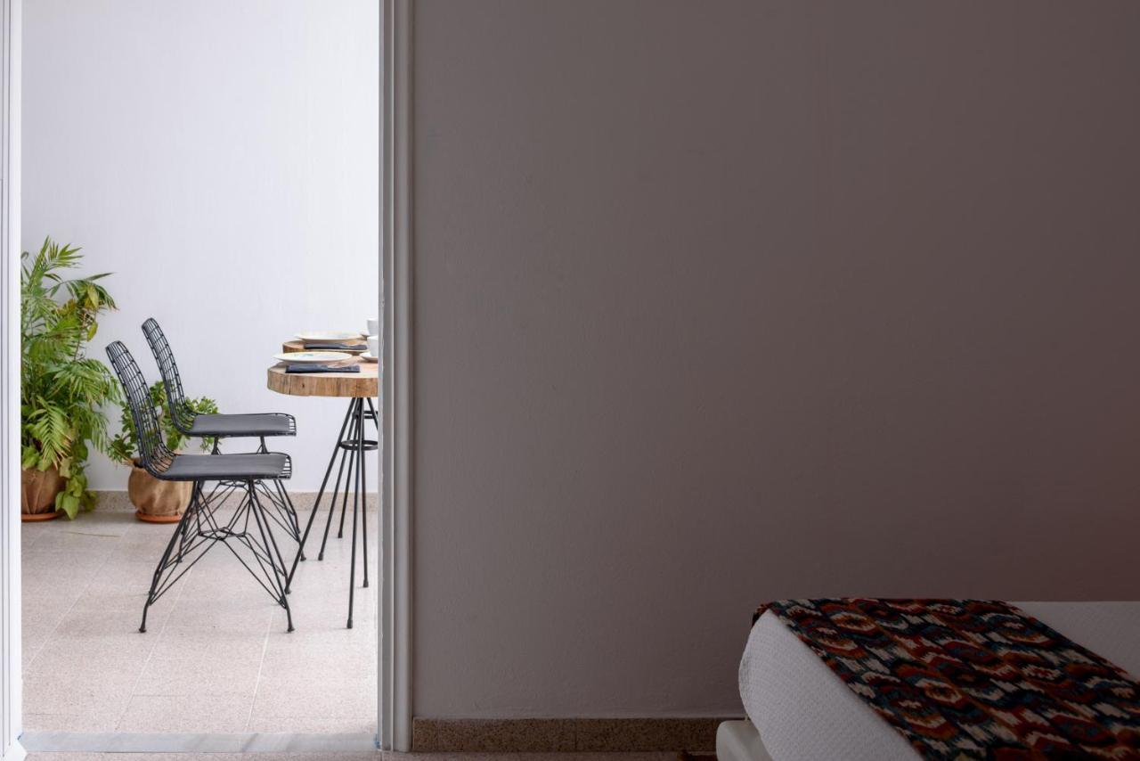 Cal Day Rooms Santorini Perissa  Bagian luar foto