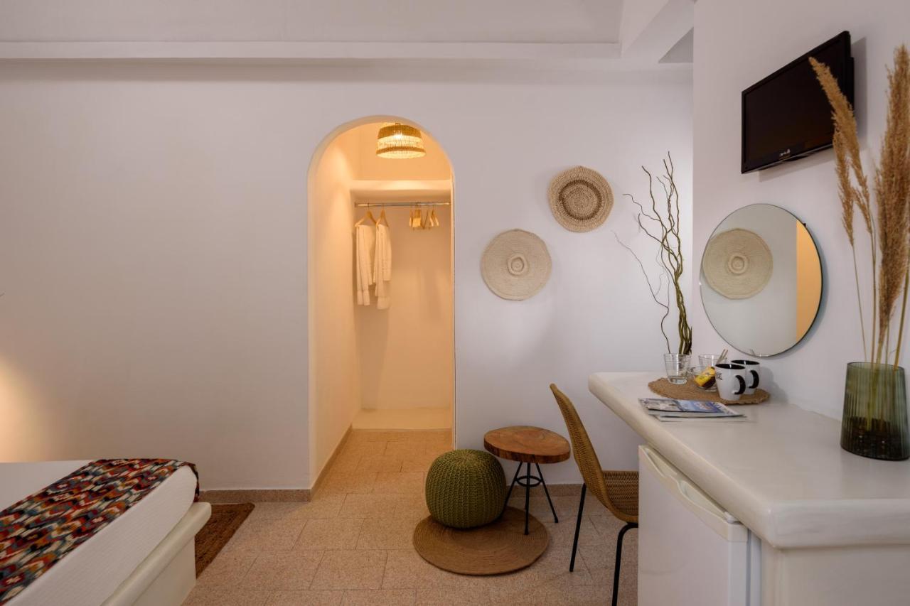 Cal Day Rooms Santorini Perissa  Bagian luar foto