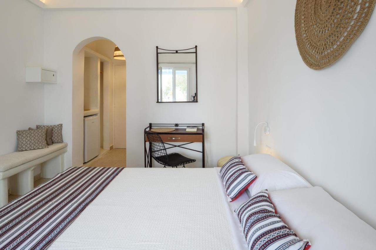 Cal Day Rooms Santorini Perissa  Bagian luar foto