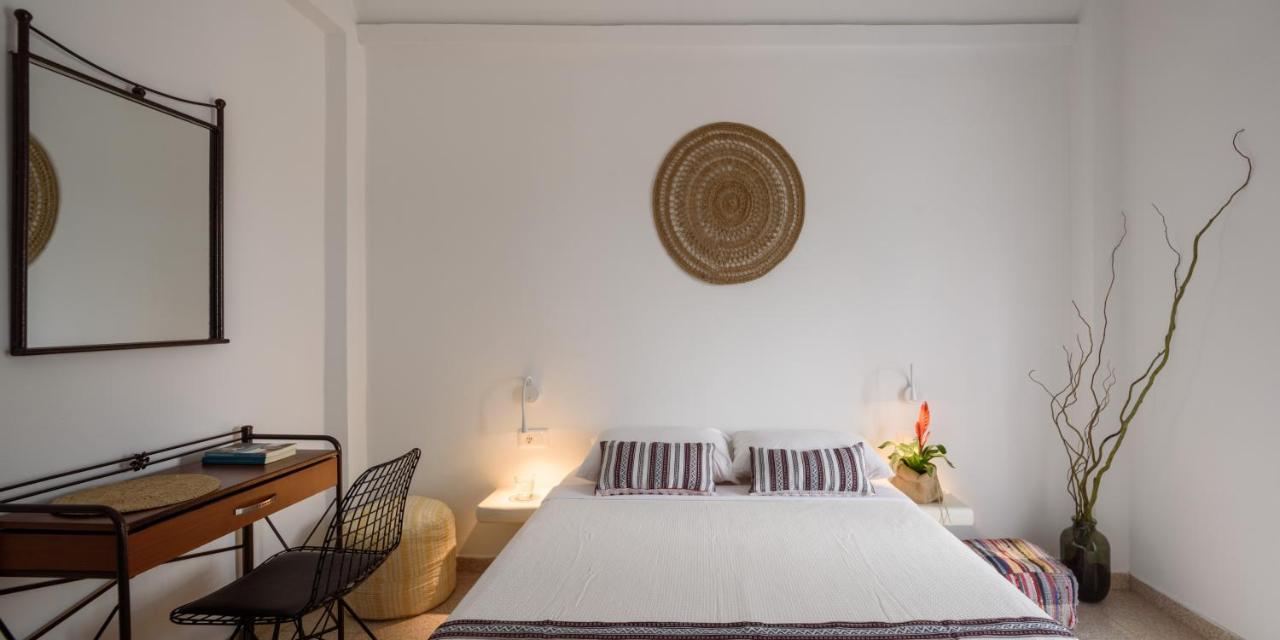 Cal Day Rooms Santorini Perissa  Bagian luar foto