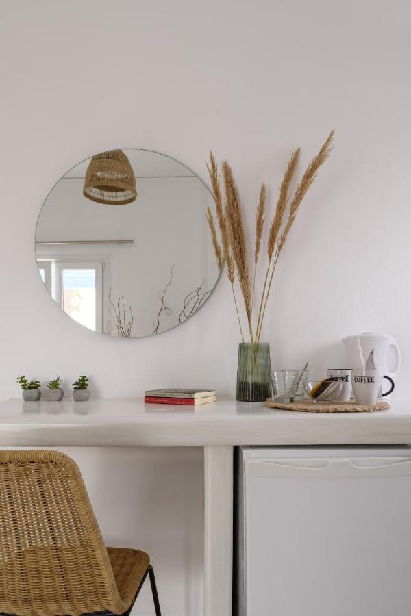 Cal Day Rooms Santorini Perissa  Bagian luar foto