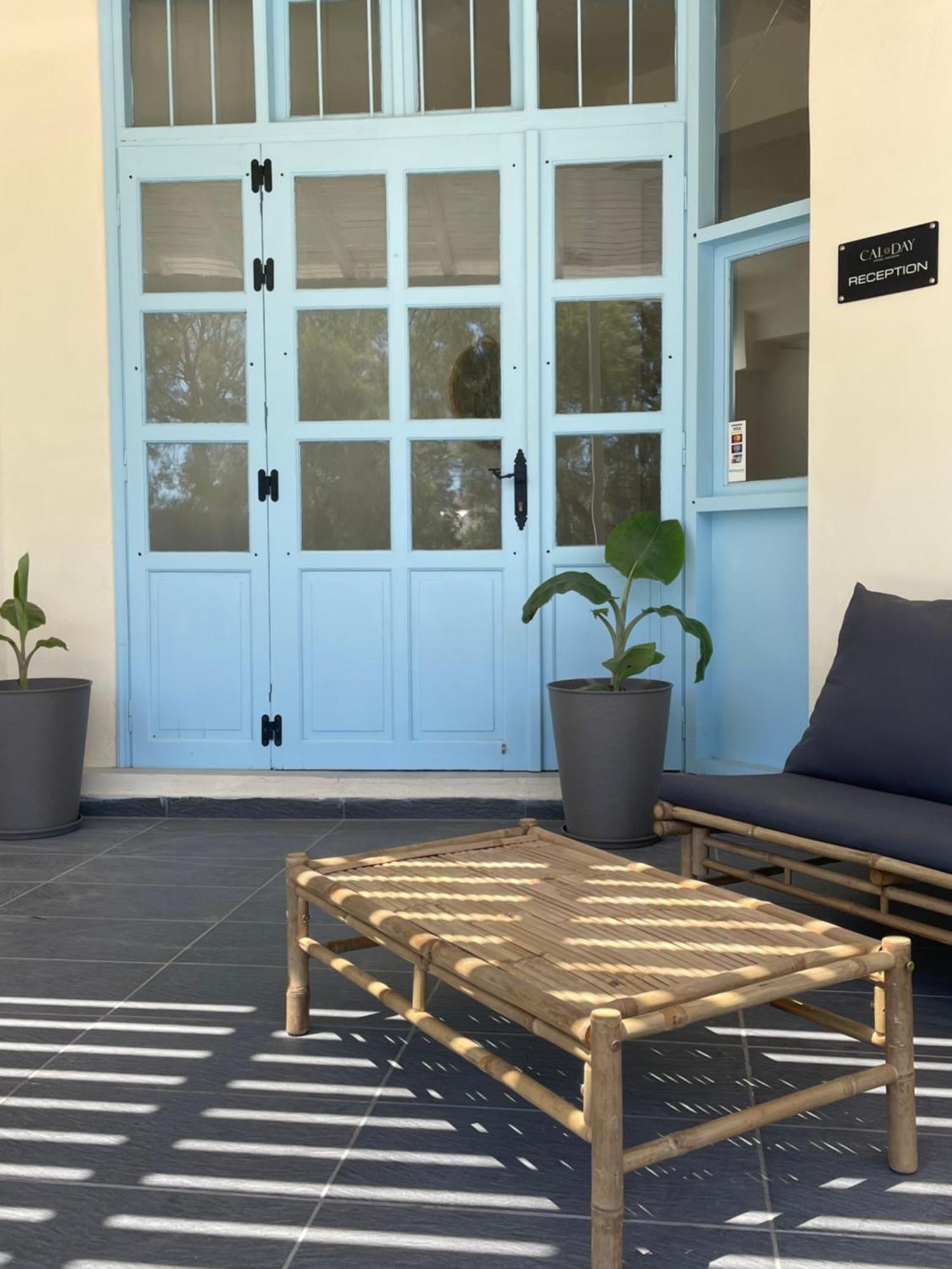 Cal Day Rooms Santorini Perissa  Bagian luar foto