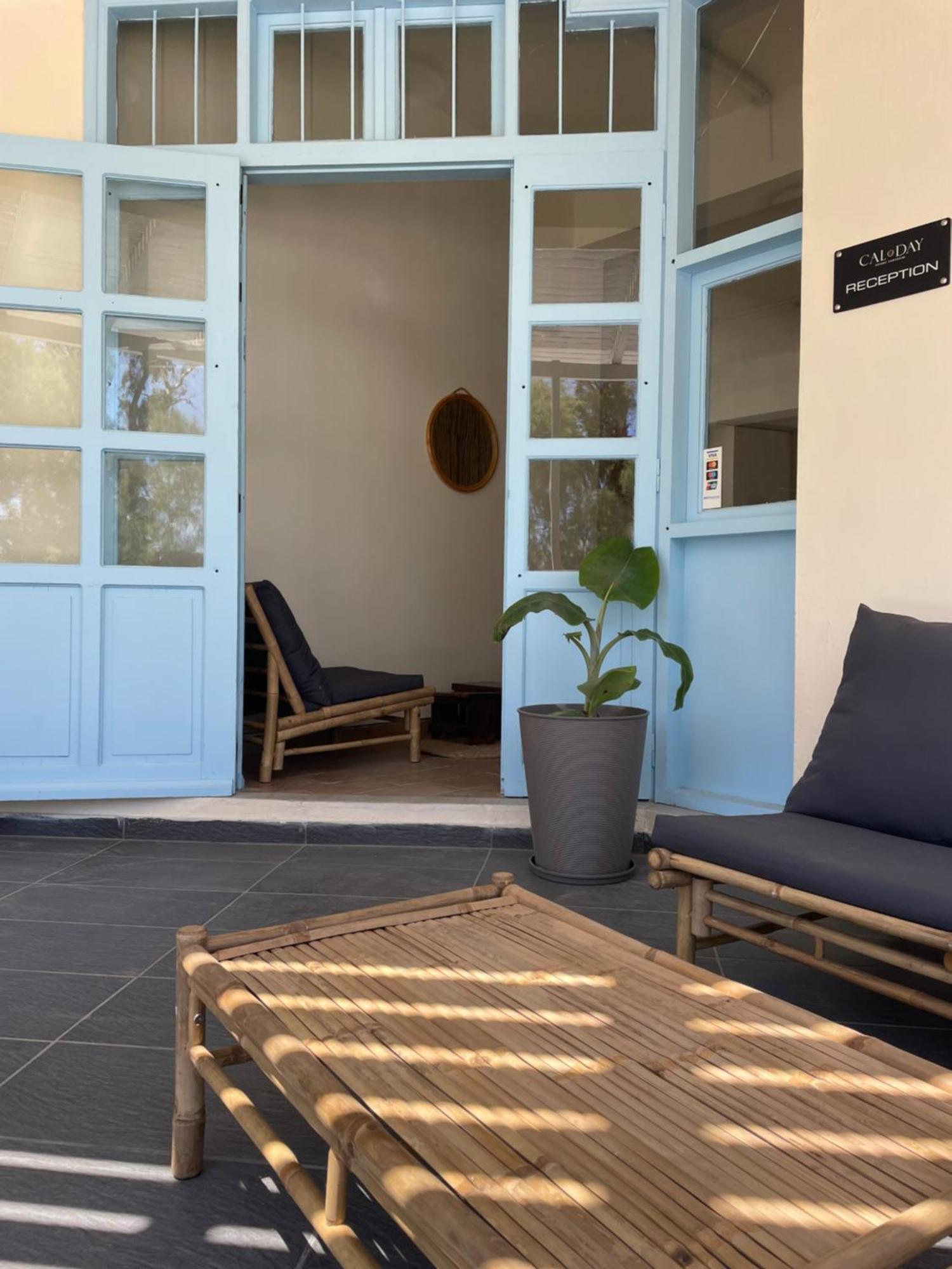 Cal Day Rooms Santorini Perissa  Bagian luar foto